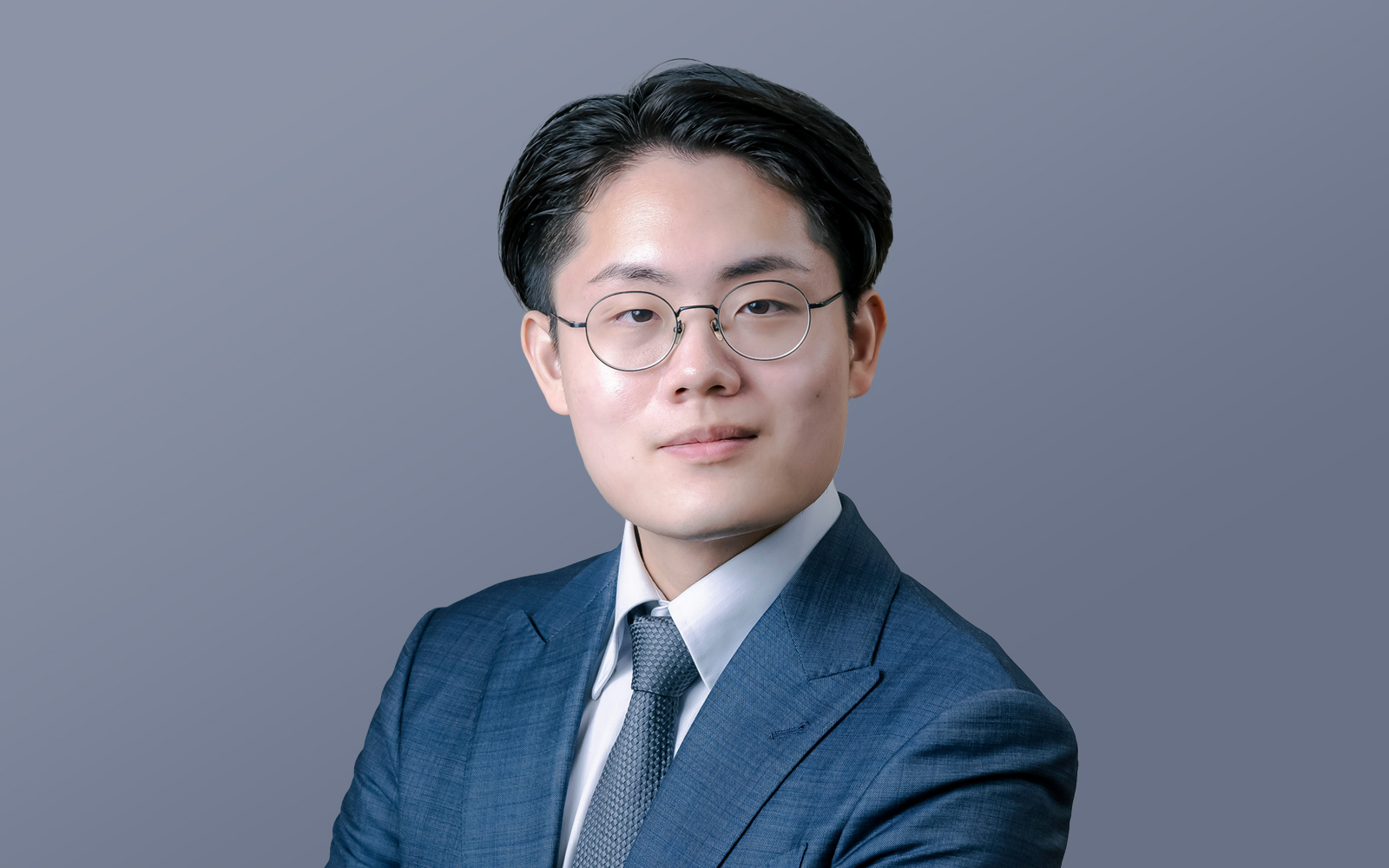 張 力一