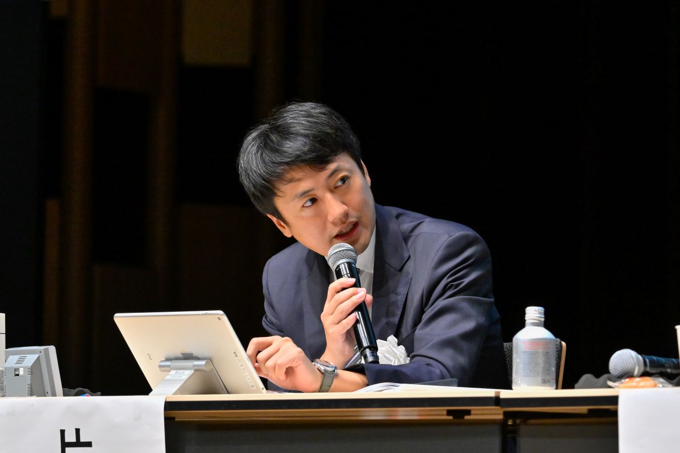 片桐弁護士