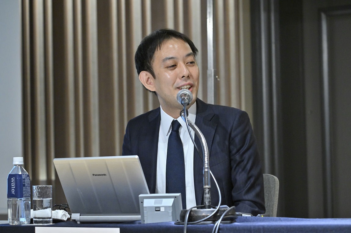 河島勇太弁護士(横浜オフィス代表)の登壇風景